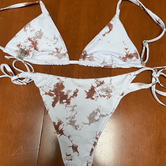 BROWN AND WHITE STRING BIKINI - Picture 2 of 2
